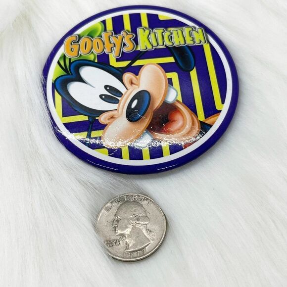 🔮 5/$25 Disney Purple Goofy's Kitchen Pin - Picture 2 of 3